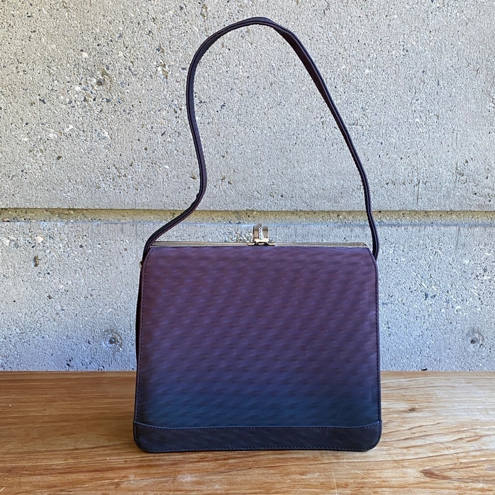 🤍 D Collection Elegant Structured Handbag - Picture 4 of 11